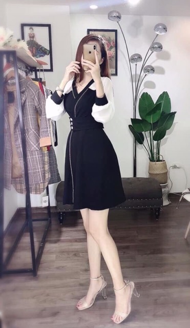 Đầm ngắn cát hàn vạt chéo tay dài ống bo