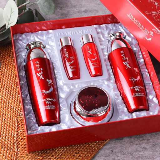 Bộ dưỡng da nhân sâm đỏ DAANDAN BIT Premium Red Ginseng dưỡng da căng đầy rạng rỡ từ nhân sâm