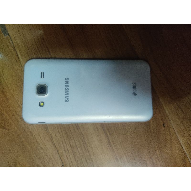 Điện thoại Samsung J5 , 2sim 2 sóng