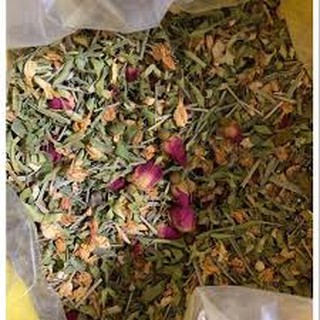 Hoa lá thảo dược xông mặt, gội đầu, ngâm chân tại spa