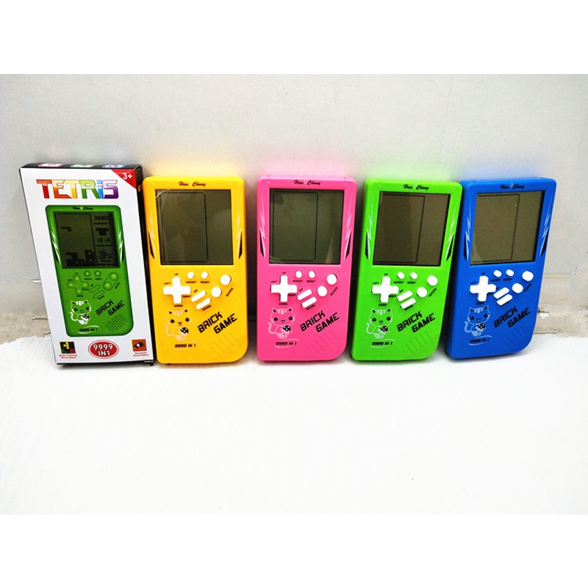 Máy chơi game cầm tay xếp hình Brick Game giúp bé rời xa điện thoại