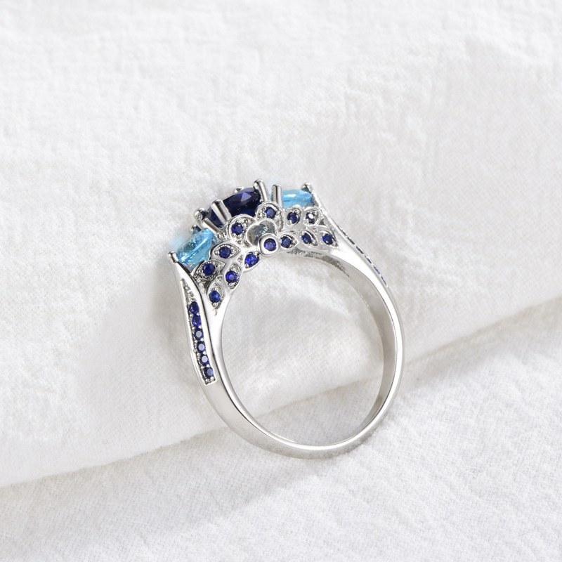 Nhẫn đính đá pha lê xanh dương sáng tạo thời trang