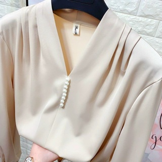 ÁO CỔ V XẾP LI VAI