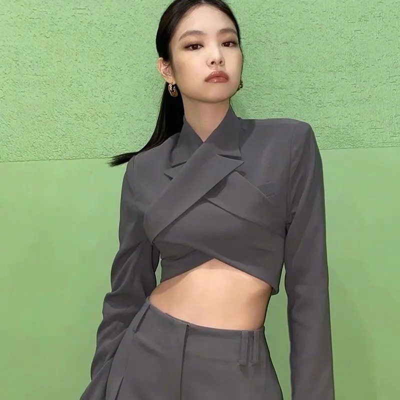 Set đồ vest croptop giống Jennie Blackpink