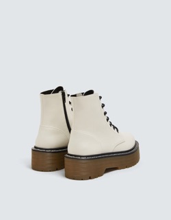 Boot đế bệt màu trắng Pull&bear authentic