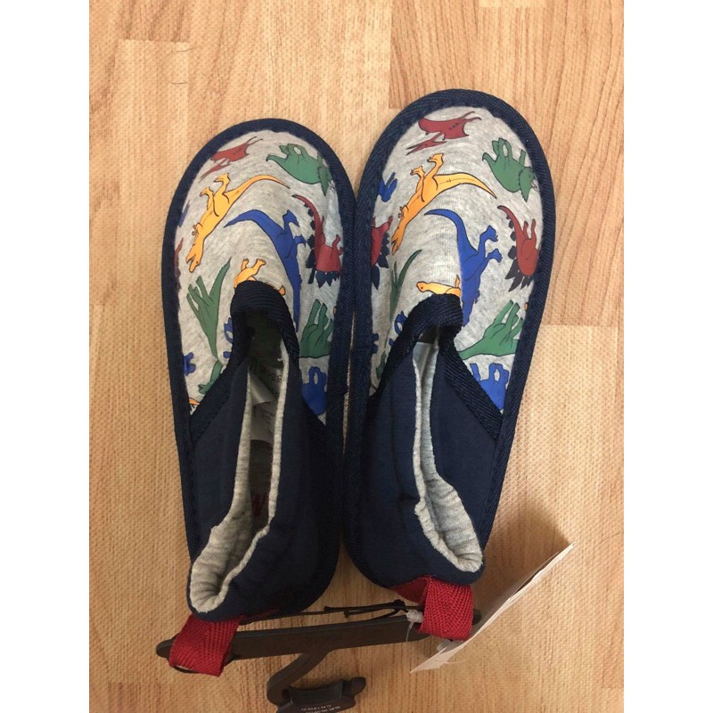 Dép đi trong nhà hm aut bé trai