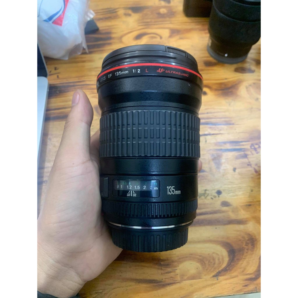 Ống kính Canon EF 135mm f/2L USM