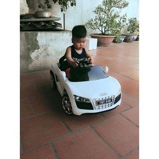 Ô tô điện Audi cho bé