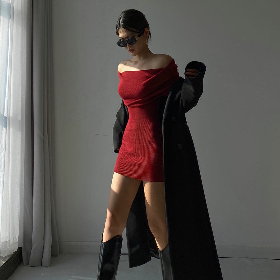 One Đầm Trễ Vai Dài Tay Phong Cách Retro Nữ Tính