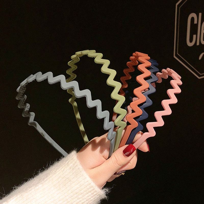 Cài tóc màu kẹo phong cách thời trang đơn giản