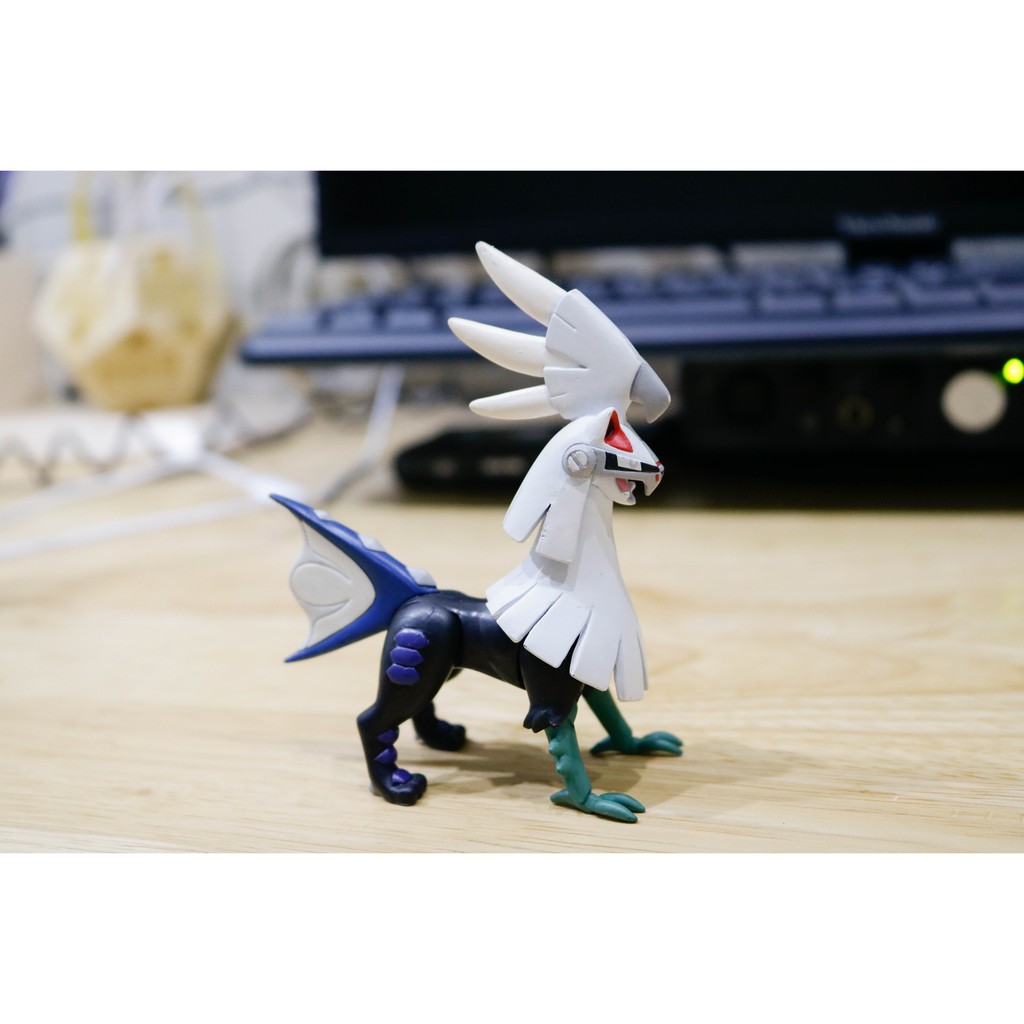 Mô hình pokemon Sillvaly Tomy Size hyper