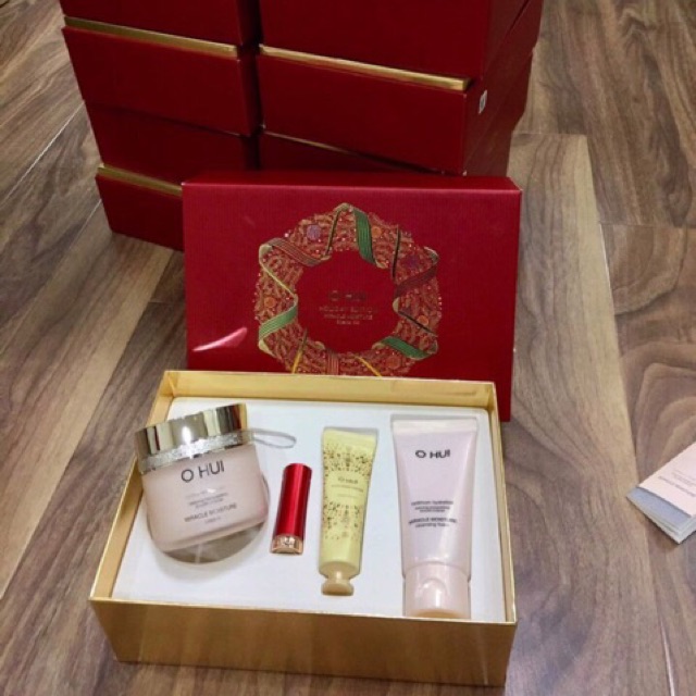 Kem dưỡng ẩm Ohui Miracle Moisture Cream