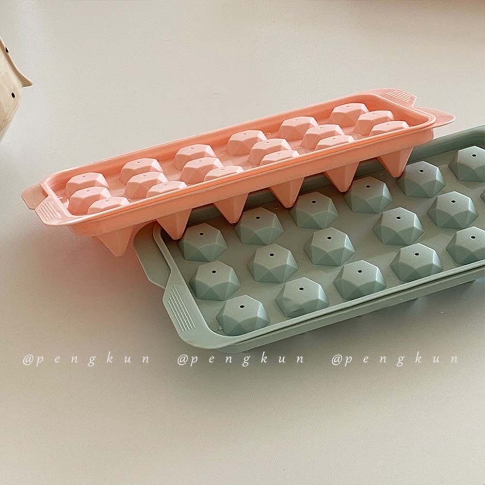 Khuôn Làm Đá Hình Cầu Có Nắp Sáng Tạo Cho Hộ Gia Đình 33 Ngăn