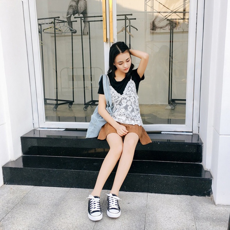 Áo Crop Top Hai Dây Cổ Chữ V Phối Ren Xuyên Thấu Thời Trang Mùa Hè Cho Nữ