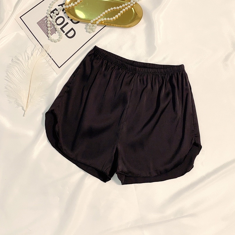 Quần đùi nữ lụa mặc nhà, quần ngắn nữ cao cấp thoáng mát | BigBuy360 - bigbuy360.vn