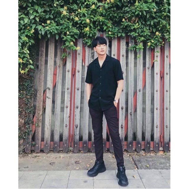 Áo sơ mi lụa tay ngắn trơn unisex | BigBuy360 - bigbuy360.vn