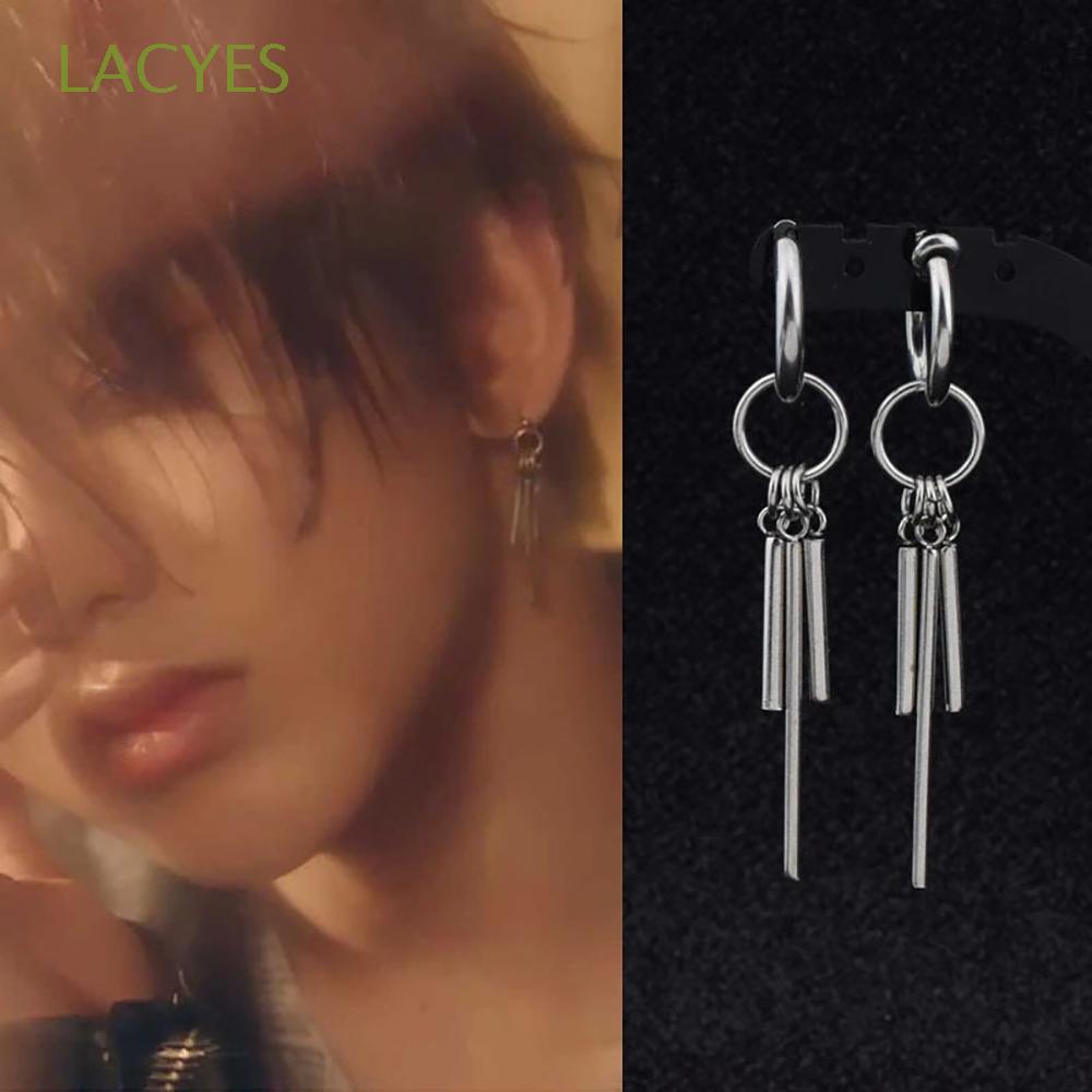 Khuyên tai tròn bằng thép không gỉ phối tua rua thời trang hiphop cho nam