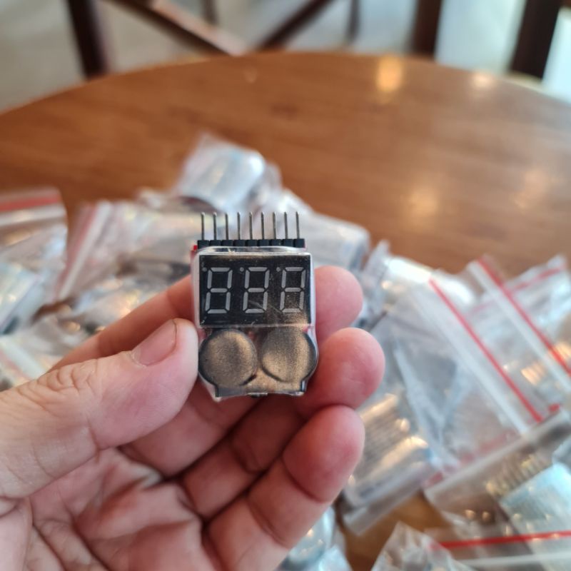 Thiết bị báo pin lipo xerc điện áp pin 1- 8s tích hợp còi hú báo cạn pin dành cho xerc - tàu- thuyền - flycam
