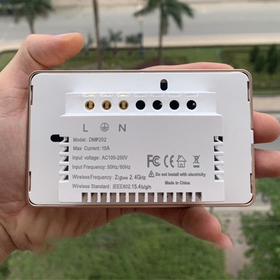 Ổ cắm thông minh đôi âm tường zigbee Tuya Viền Vàng Cao Cấp