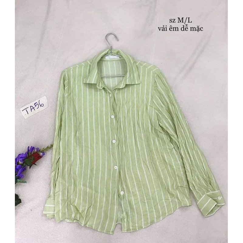 Áo sơmi sọc xanh nhạt size M/L. TA56