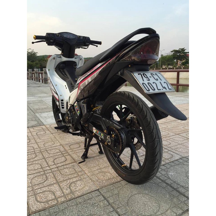 Đèn lái Exciter 2010 kiểu dáng Wiz Malay có sẵn Stop F1 ,có thể gắn Sirius . DoChoiXeMay