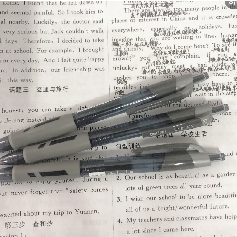 Deli Bút Mực Gel Ngòi 0.5mm Màu Đen / Xanh Dương Có Thể Thu Gọn Tiện Dụng