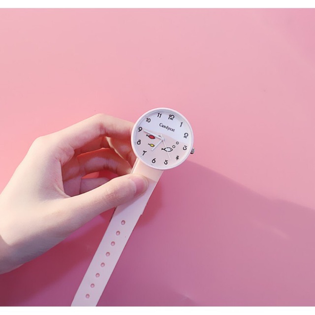 (KO LẮC) Đồng hồ thời trang nữ Candycat C7 dây cao su Con cá bơi lội (Đường kính mặt: 36 mm)