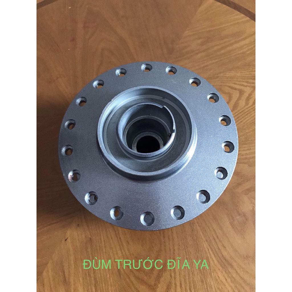 ĐÙM TRƯỚC ĐĨA YA