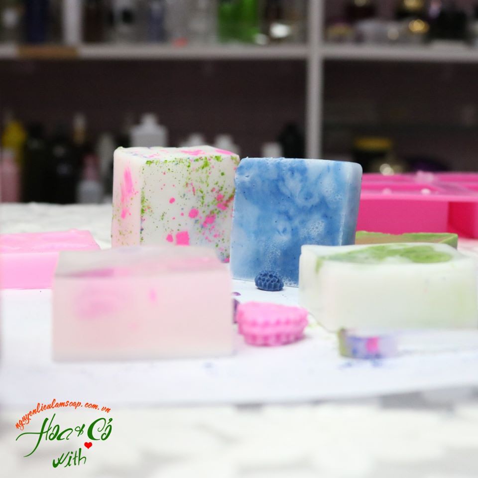 GIÁ SỈ : PHÔI XÀ PHÒNG DẦU HỮU CƠ (ORGANIC OILS MELT & POUR SOAP BASE)