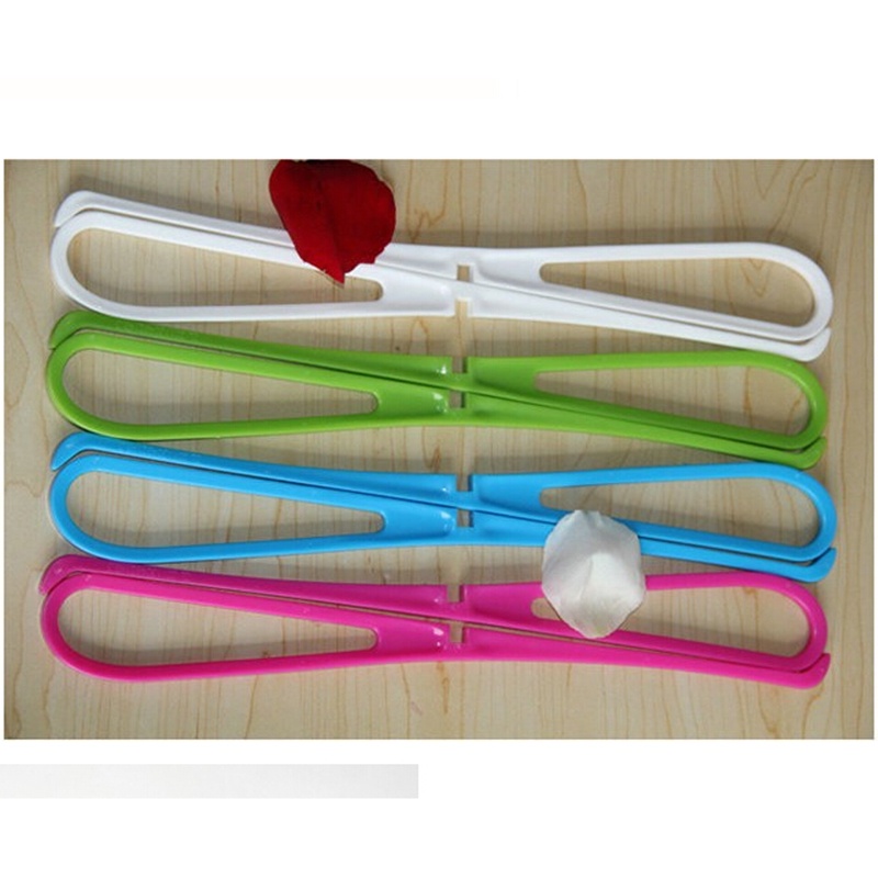 1 Giá Đỡ Laptop Bằng Nhựa Thiết Kế Đơn Giản