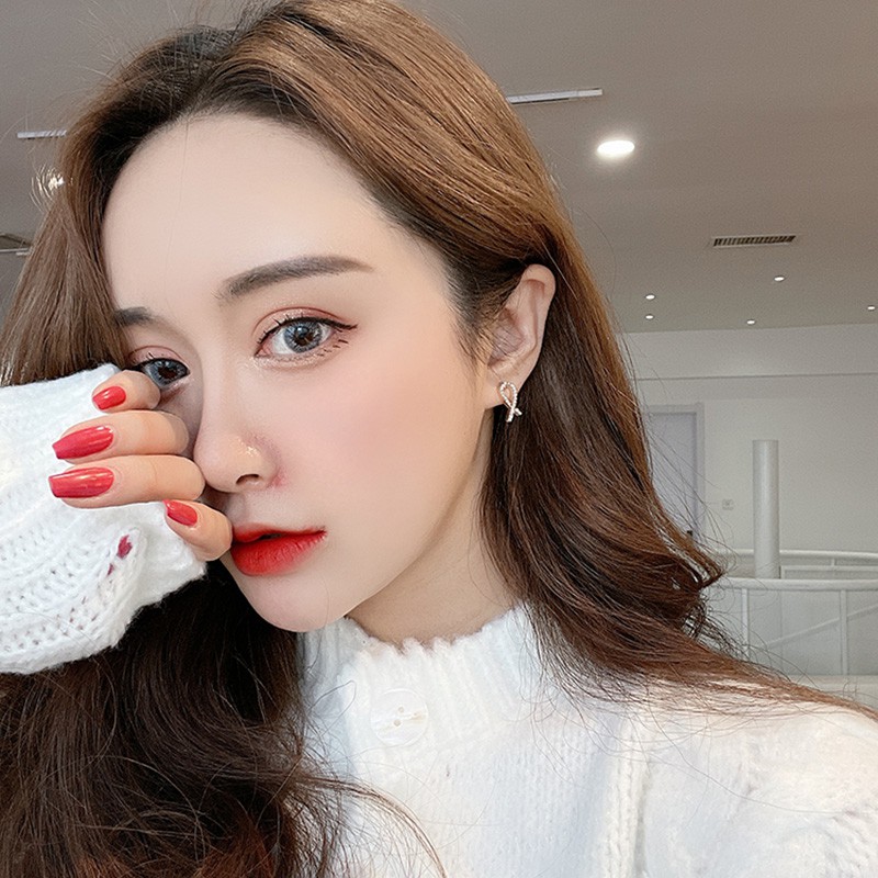 Khuyên Tai Đính Đá Phong Cách Retro C69