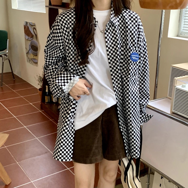 Áo Sơ Mi Nữ Dài Tay Dáng Rộng Họa Tiết Caro Trắng Đen Phong Cách Retro