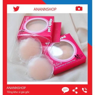 Hộp gồm 2 Miếng dán nhũ hoa silicon hình hoa mai , dán ti đi biển