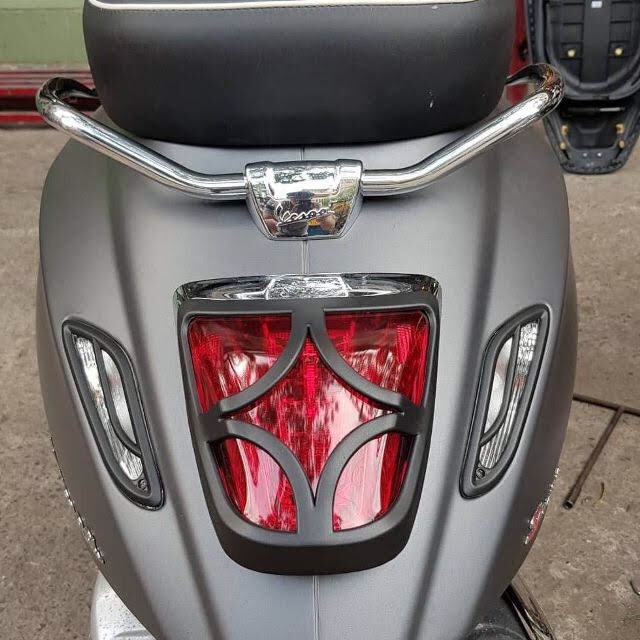 ỐP ĐÈN SAU DÀNH CHO VESPA SPRINT, PRIMAVERA