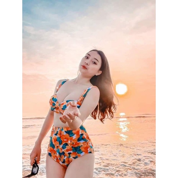 Bộ bikini 2 mảnh hoa cam quần cạp cao kèm khăn choàng sexy, sang chảnh, cao cấp