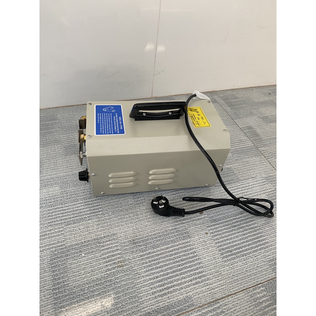 Máy cắt mỏ gà vịt