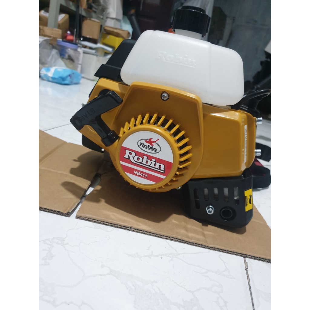MÁY CẮT CỎ 2 THÌ ROBIN NB411. NÒNG 40LY