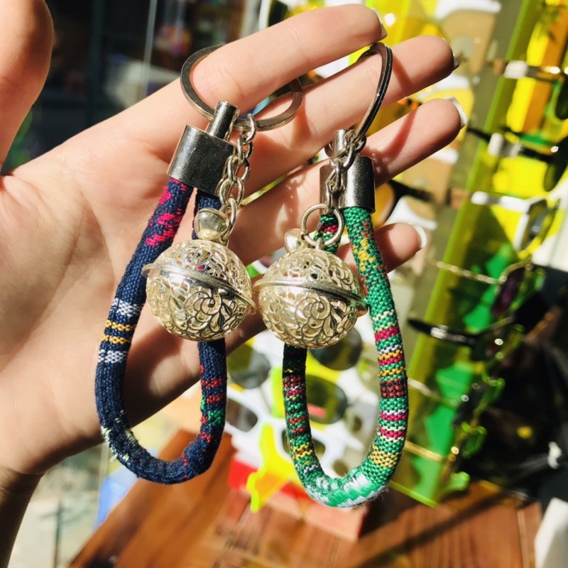 Móc khoá chuông thổ cẩm