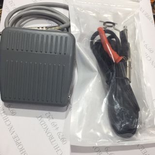 Cặp bàn đạp và dây móc xăm hình