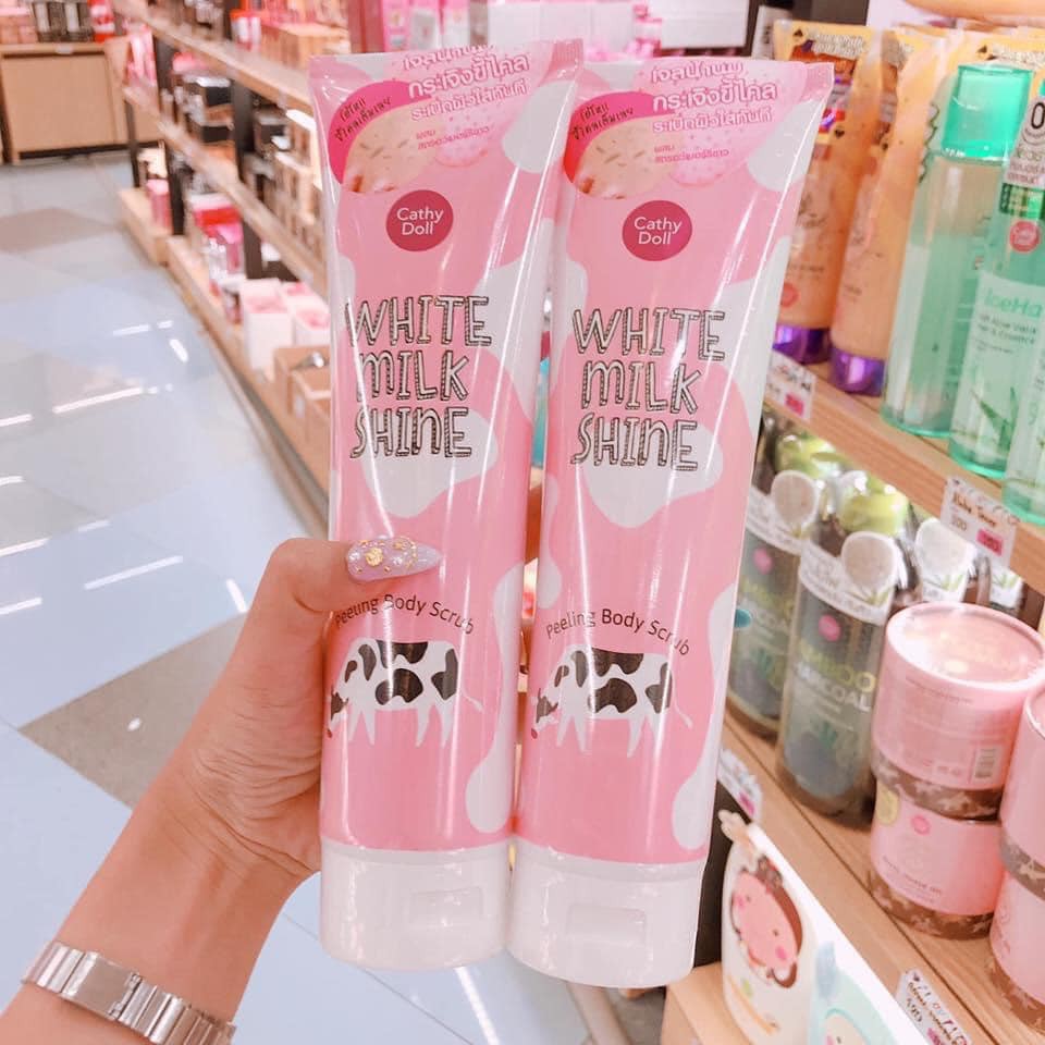 Gel Tẩy Tế Bào Chết Toàn Thân Cathy Doll White Milk Shine Peeling Body Scrub (320ml)