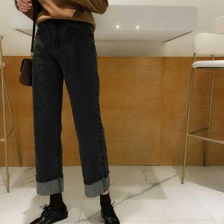 Quần bò ống suông (size từ S -->XL)