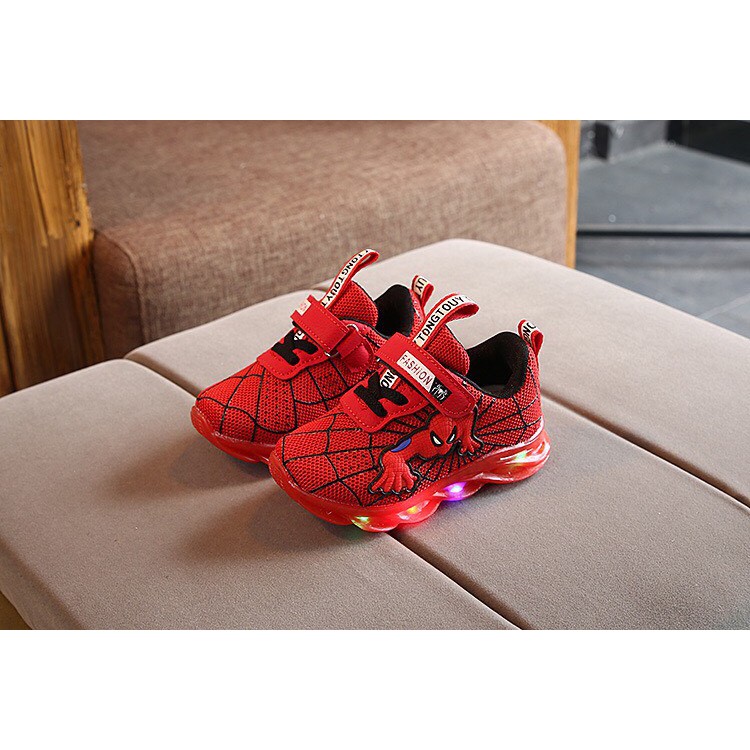 Giày Thể Thao Người Nhện Phát Sáng Cho Bé Trai Siêu Nhẹ Size 23-27