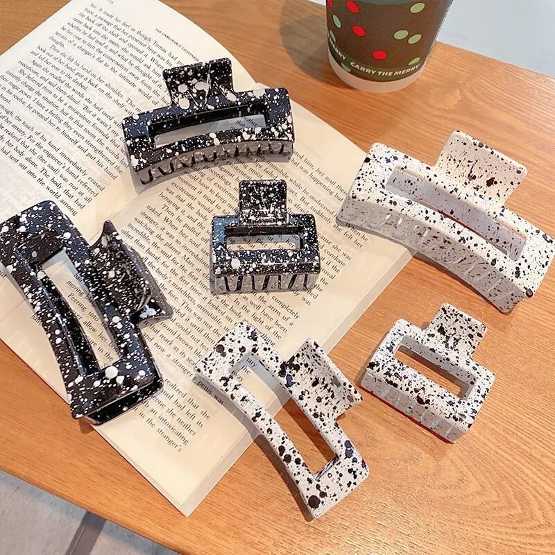 Kẹp Tóc Càng Cua Hàn Quốc Hottrend Nữ Đẹp - Cặp Búi Tóc Dễ Thương Họa Tiết Bò Sữa Dành Cho Nữ