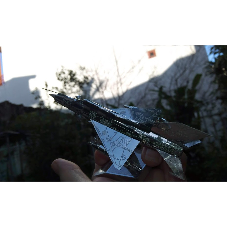 Mô Hình Lắp Ghép kim Loại 3D Máy bay Tiêm Kích MIG-21 KQ Việt Nam