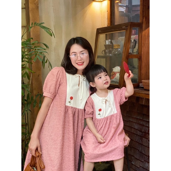 Váy đôi Mẹ và Bé CELINA V11 Set Đồ đôi Mẹ và Bé Chất Xốp Hàn Hoạ Tiết Hoa Hồng Thêu Tay