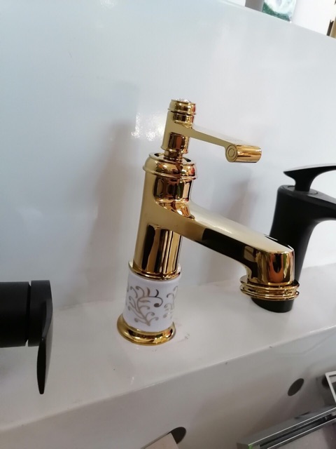 Vòi Lavabo Nóng Lạnh V020 | BigBuy360 - bigbuy360.vn