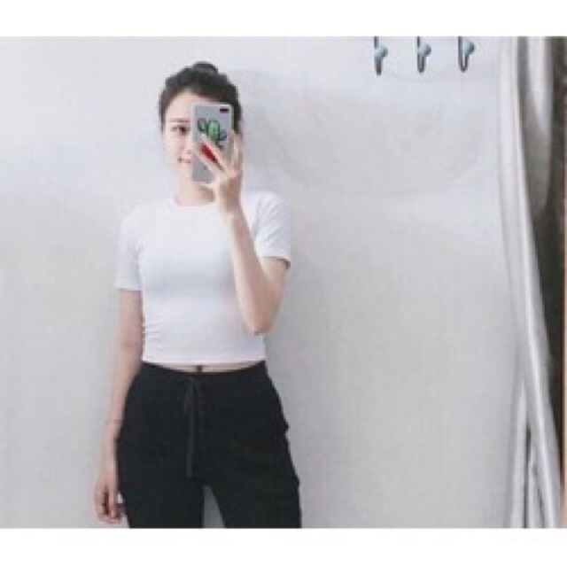 Áo Croptop Body tay ngắn trơn ( cổ tròn)