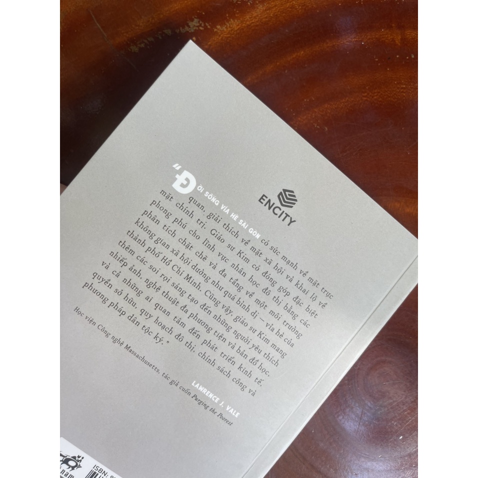 Sách Nhã Nam - Đời sống vỉa hè Sài Gòn – Annette M.Kim