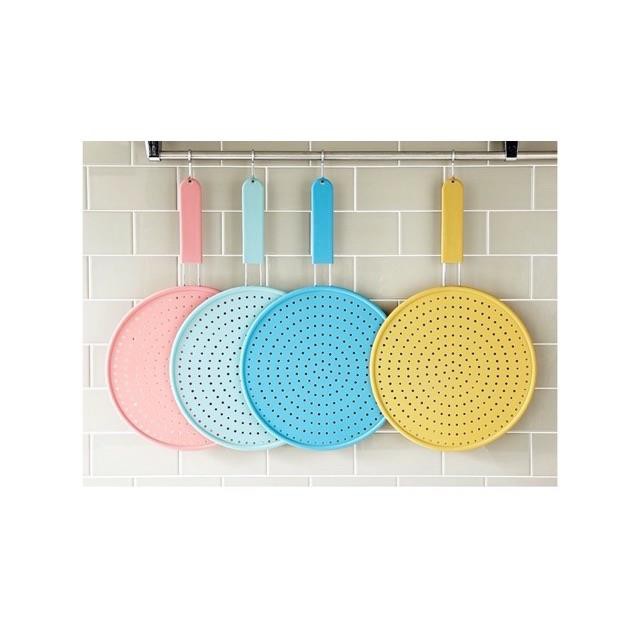 Nắp chống văng dầu Lock&Lock bằng Silicone 28cm CKT206