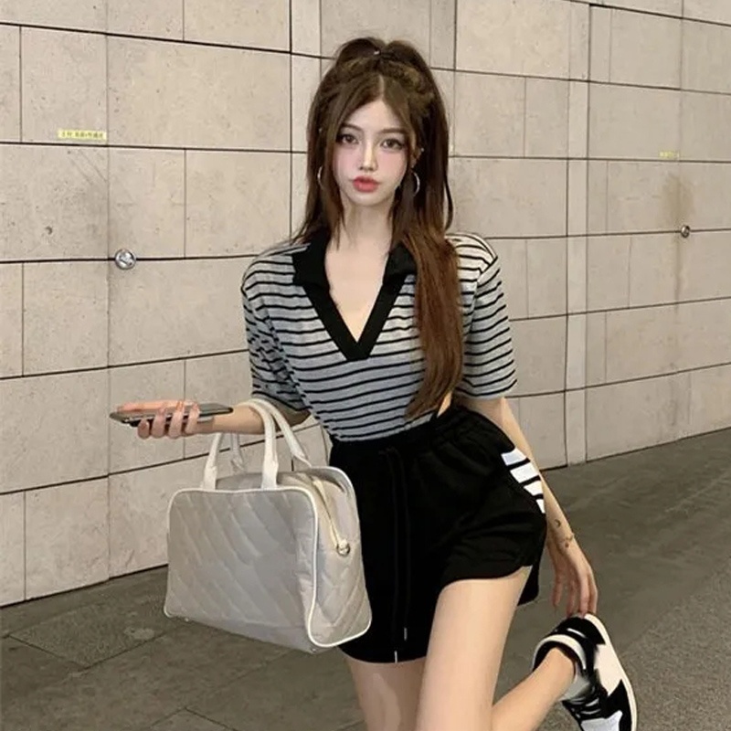 ☽☃ Áo Croptop liền thân bodysuit kẻ cộc tay cổ V cá tính ALT18 | BigBuy360 - bigbuy360.vn